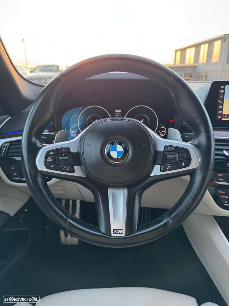 BMW 530 e iPerformance Pack M - 18