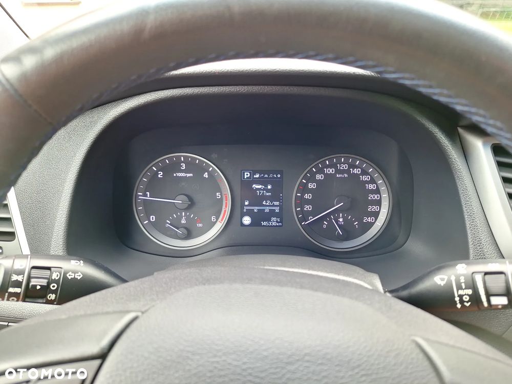 Hyundai Tucson blue 1.7 CRDi 2WD DCT Premium - 19