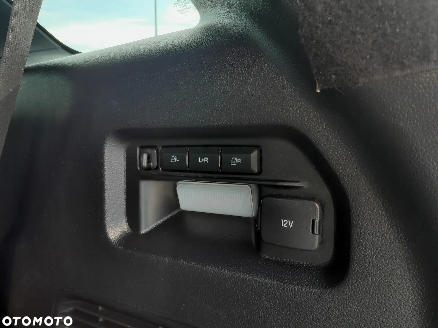 Ford Explorer - 24