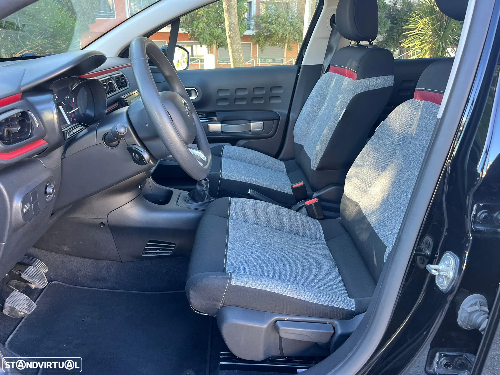 Citroën C3 1.2 PureTech C-Series - 21