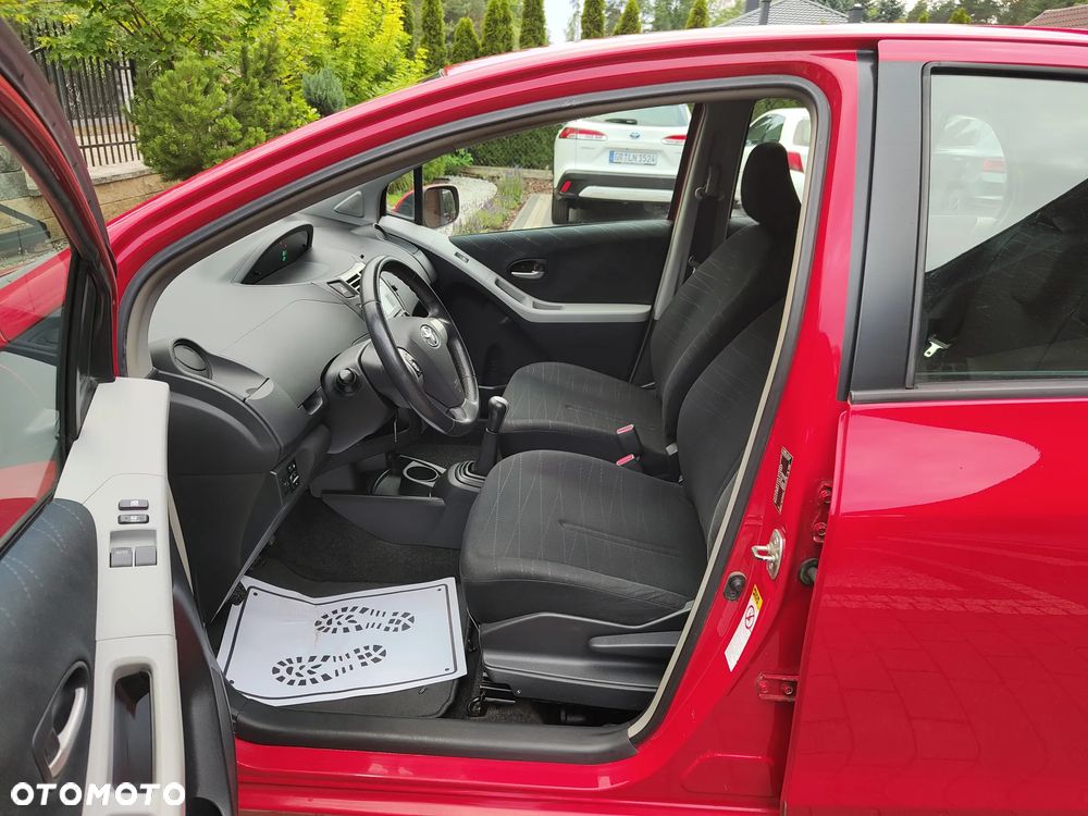 Toyota Yaris 1.4 D-4D Sol - 11