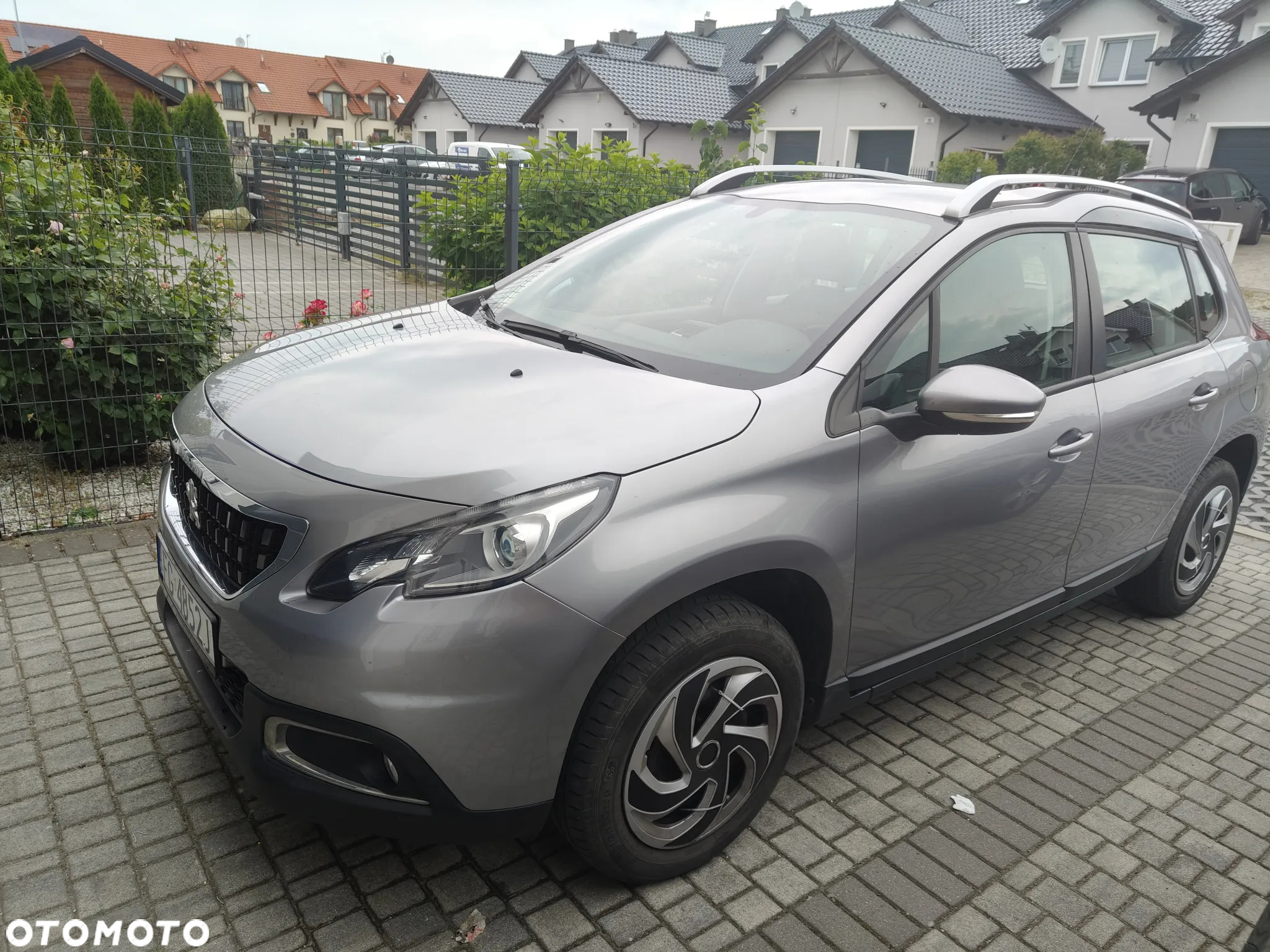 Peugeot 2008 1.2 Pure Tech Active - 8