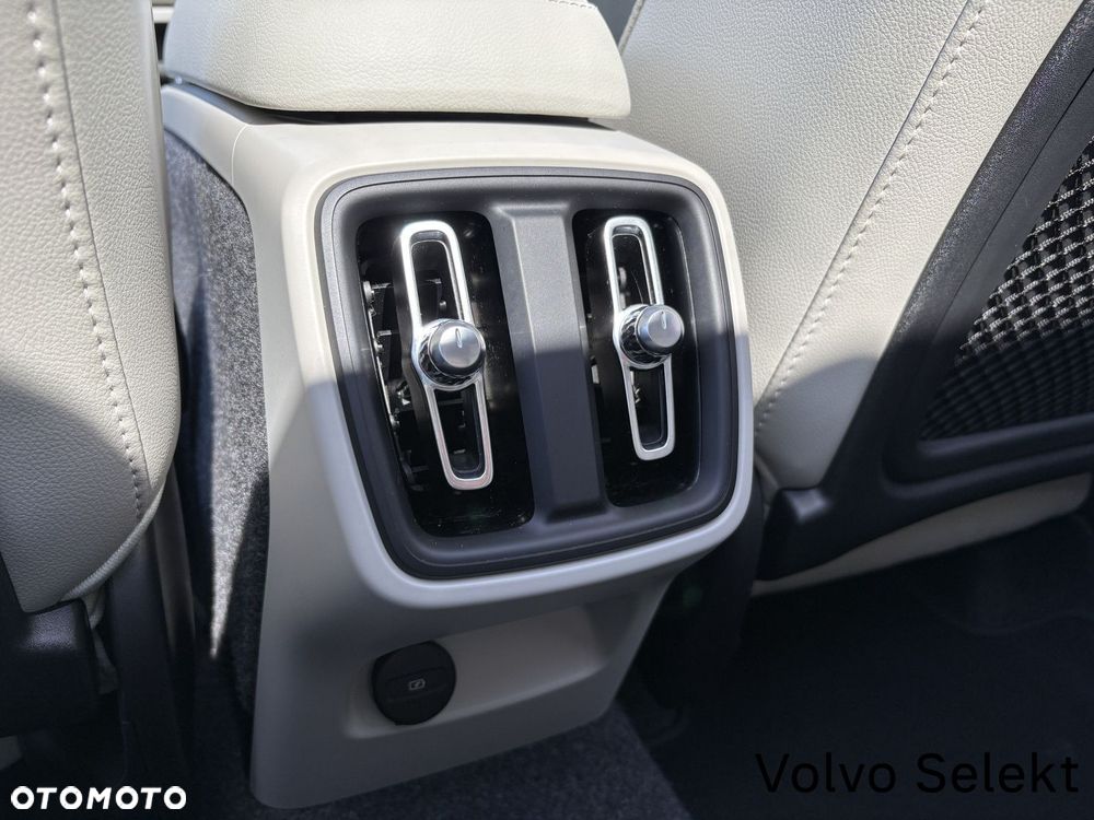 Volvo XC 40 - 23