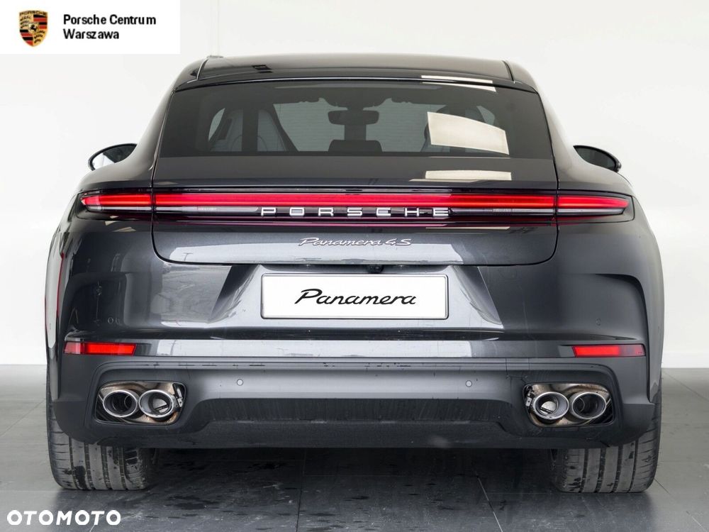 Porsche Panamera - 4