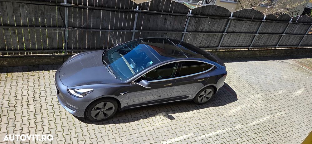 Tesla Model 3 - 2