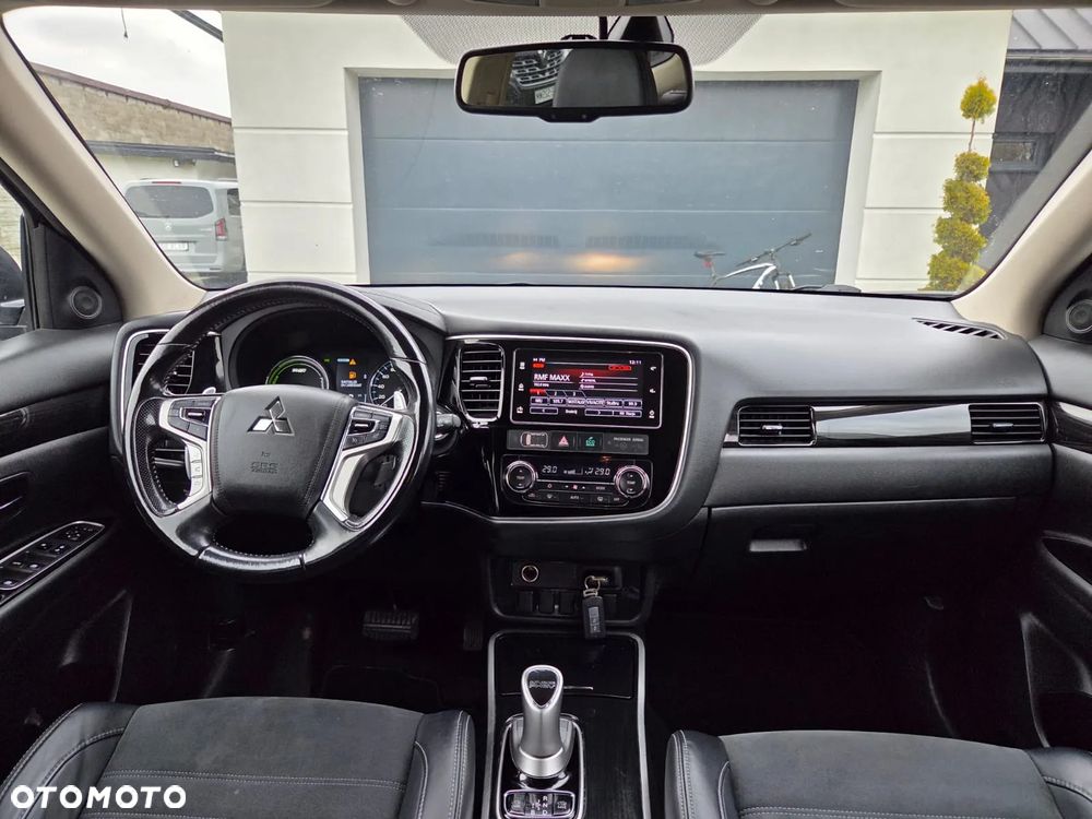 Mitsubishi Outlander 2.0 4WD - 16