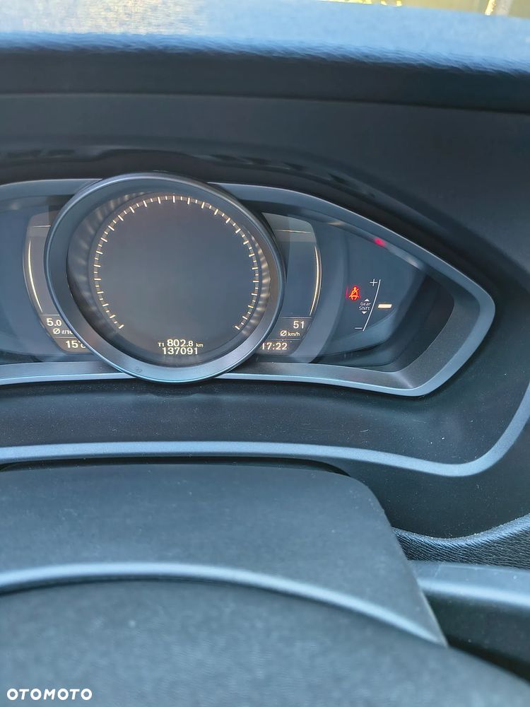 Volvo V40 D2 Momentum - 9