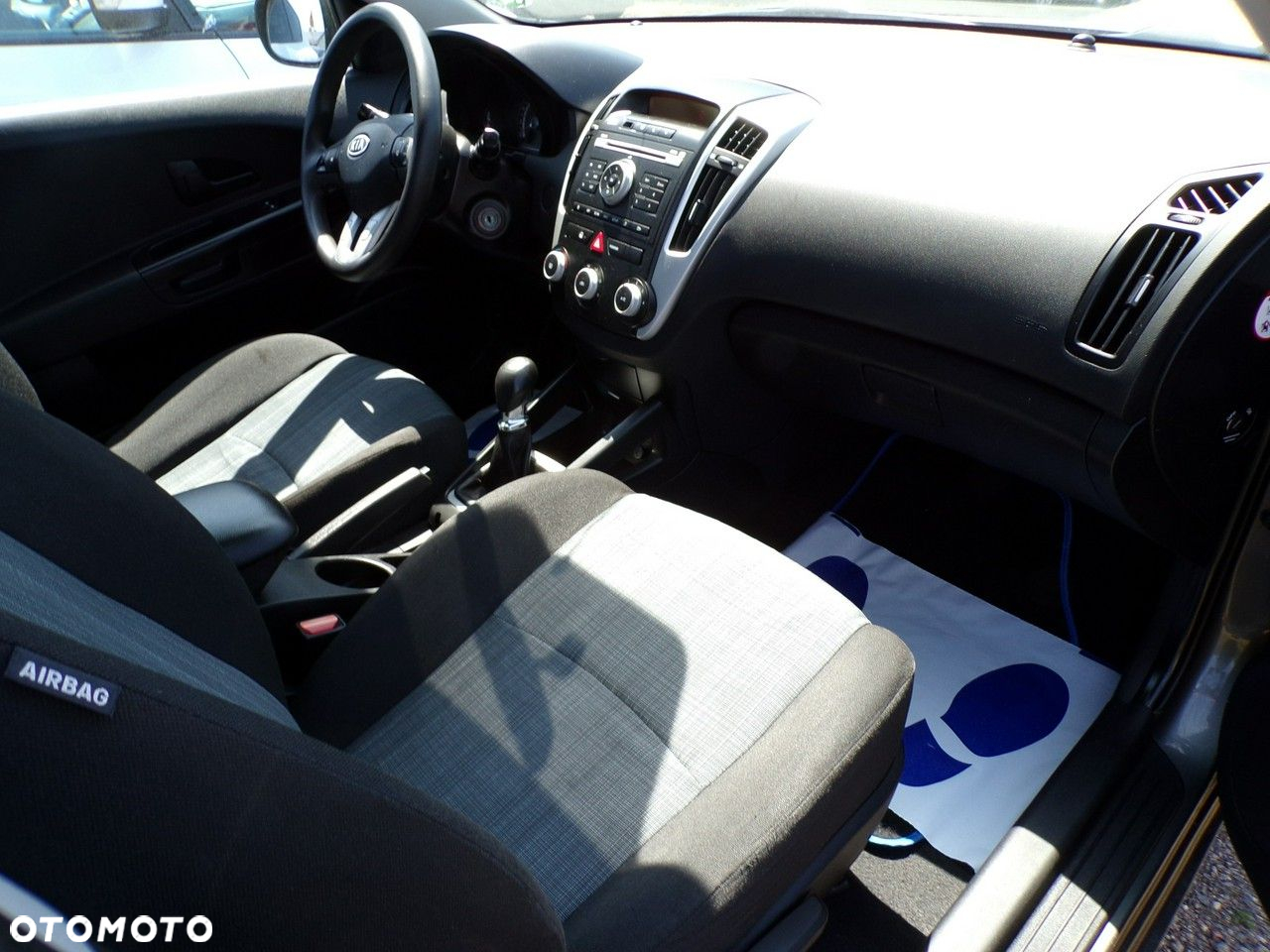 Kia Ceed - 24