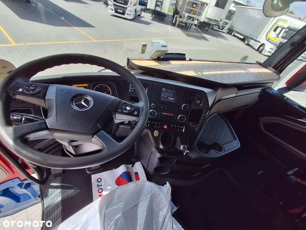 Mercedes-Benz Actros 1842 serwisowany ASO, winda - 11