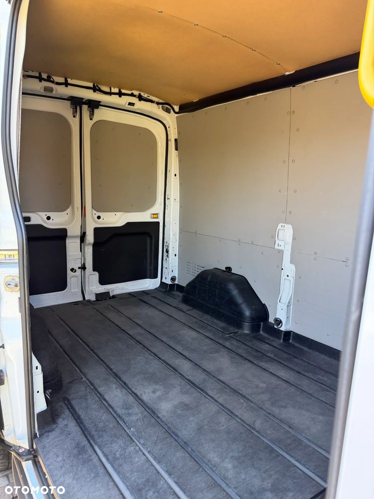 Ford Transit - 10