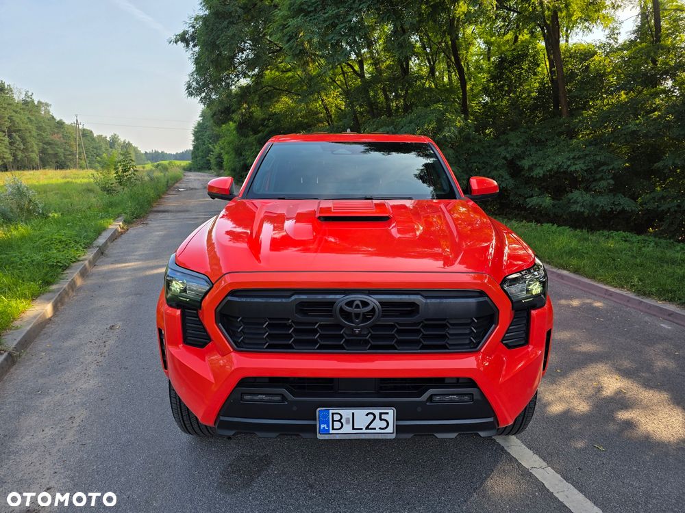 Toyota Tacoma - 19