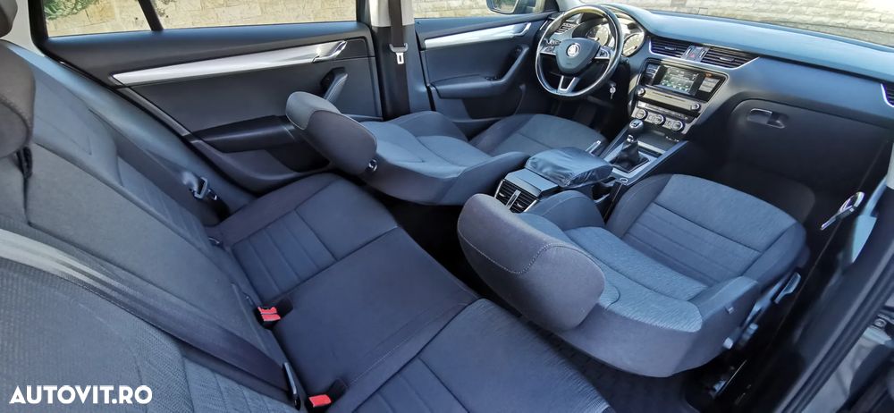 Skoda Octavia 1.6 TDI (Green tec) 4x4 Style - 9