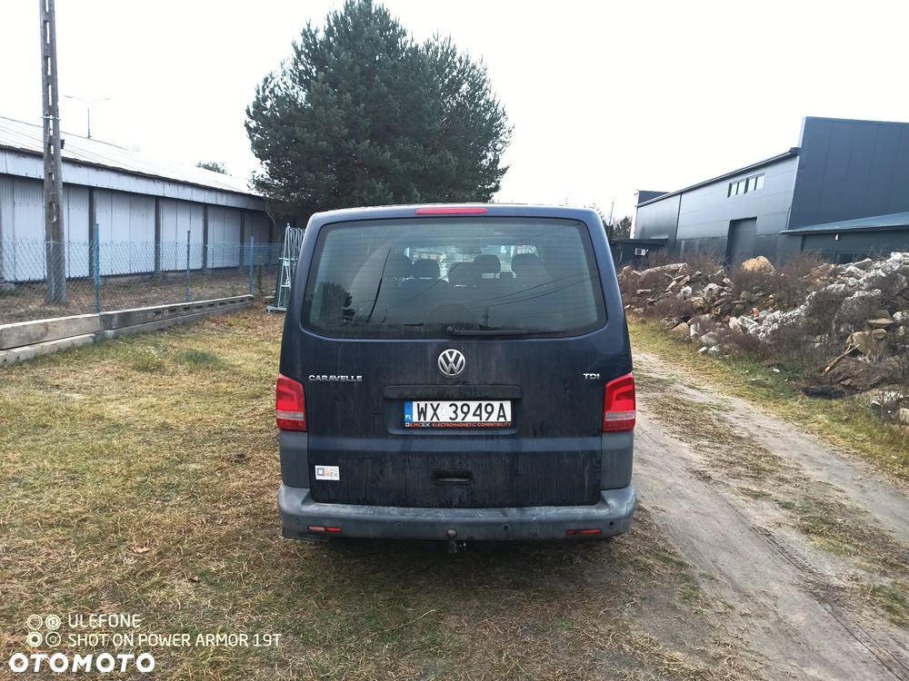 Volkswagen Caravelle - 5