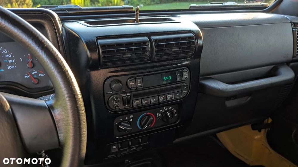 Jeep Wrangler - 31