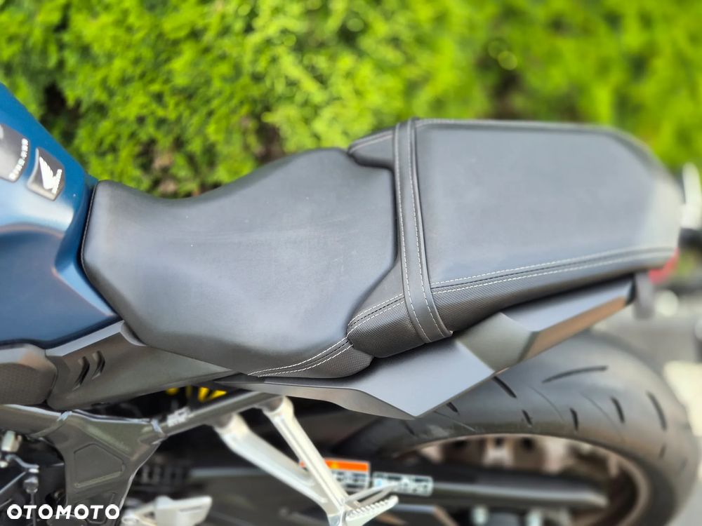 Honda CB - 23