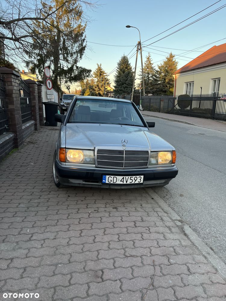 Mercedes-Benz W201 (190) - 23