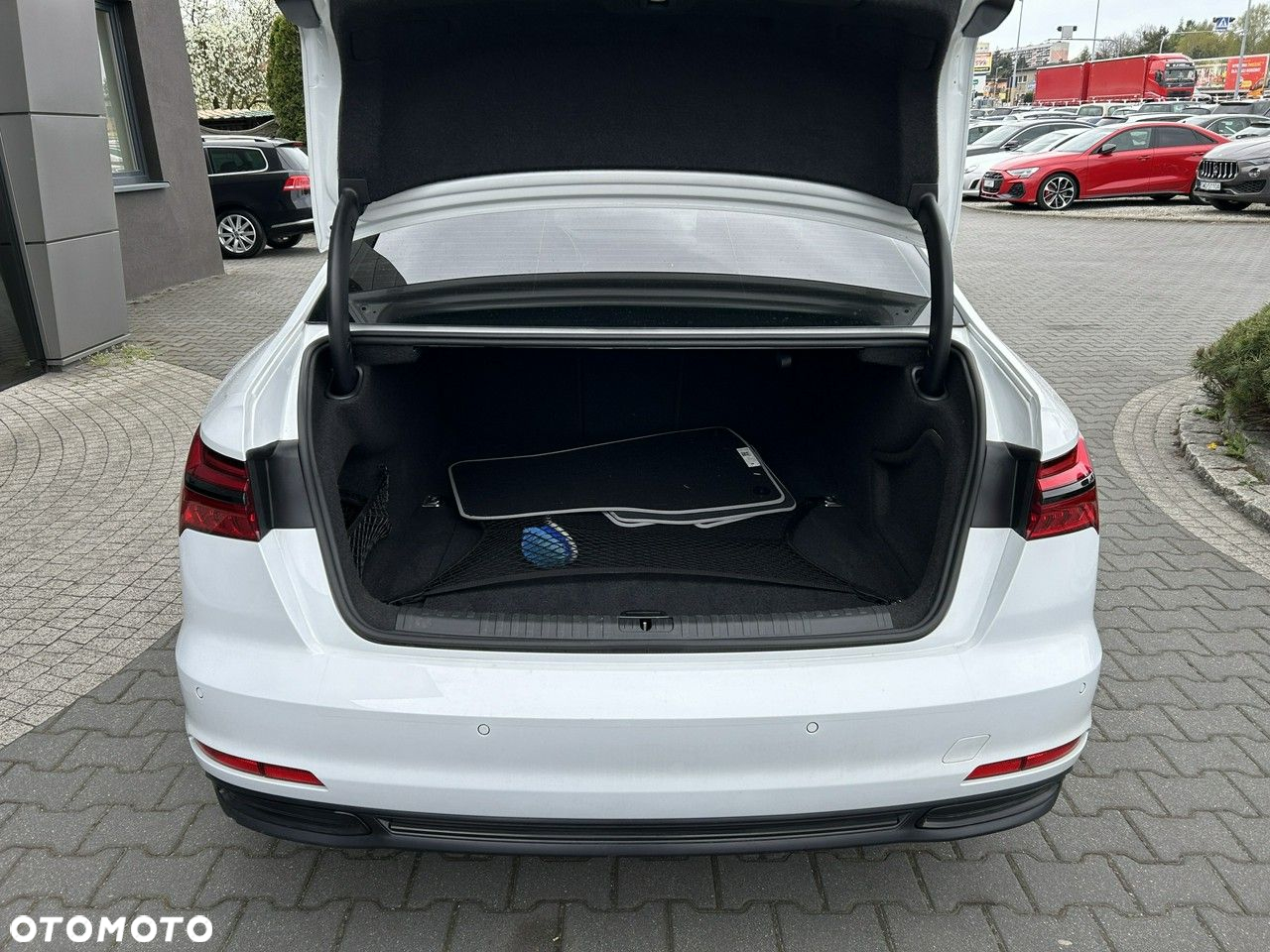 Audi A6 - 6