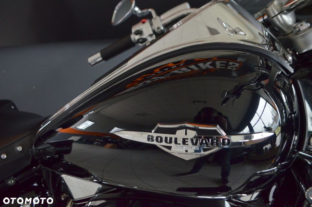 Suzuki VL 1500 Intruder LC - Boulevard C90 - 12