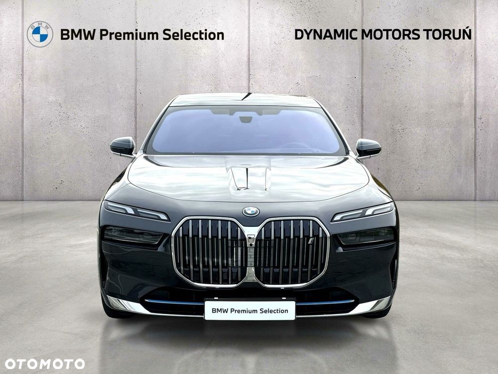 BMW i7 - 11