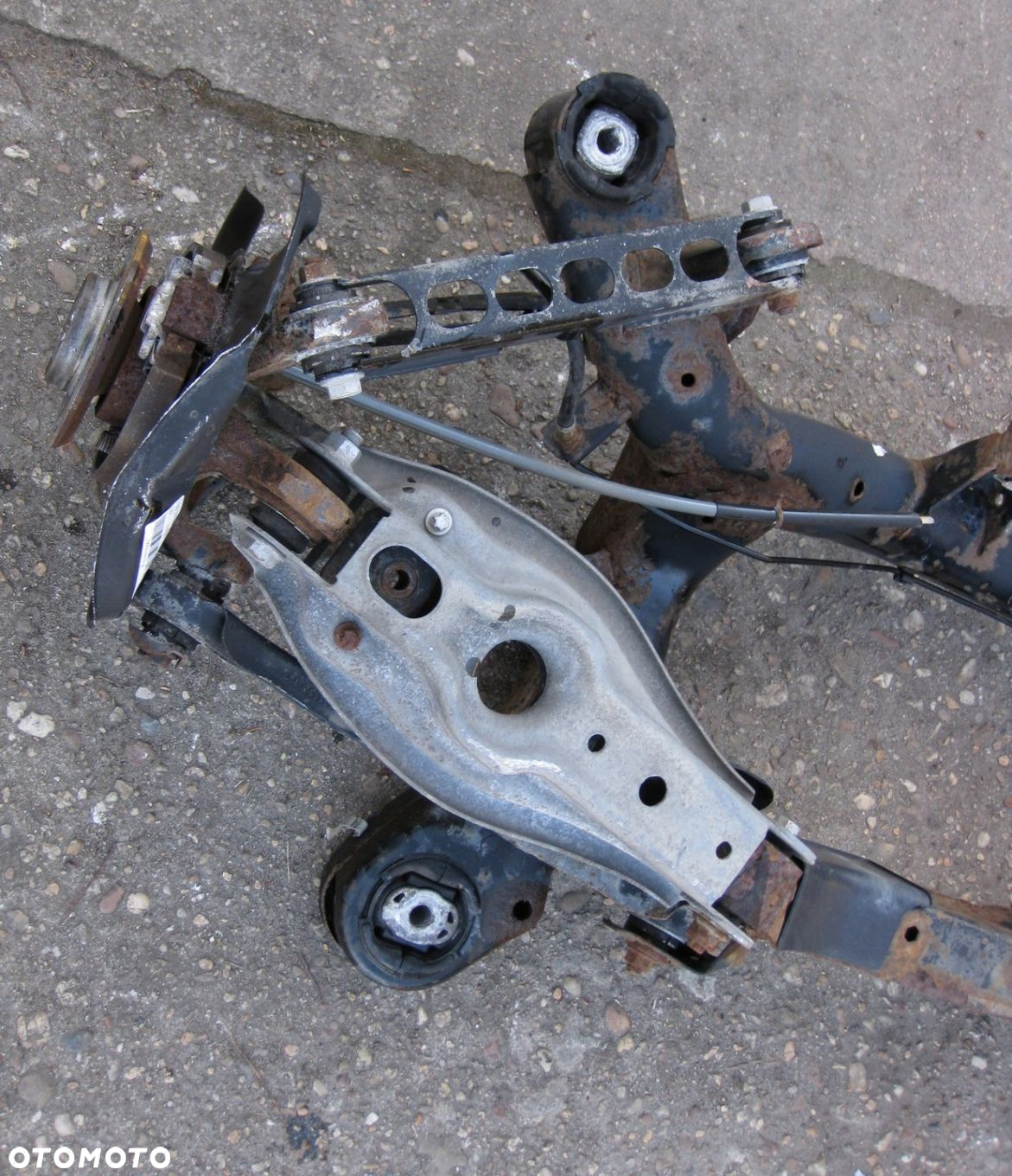 BMW E87 2.0D 08R BEKLA ZAWIESZENIA TYŁ - 6