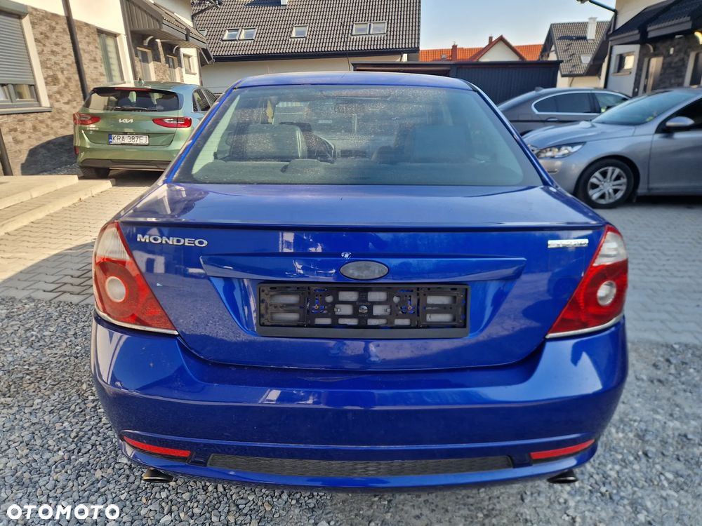 Ford Mondeo 3.0 V6 ST 220 - 2