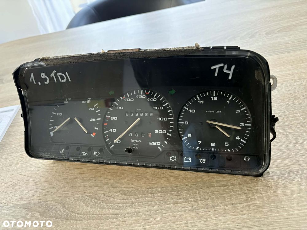 LICZNIK T4 1,9 TDI - 2