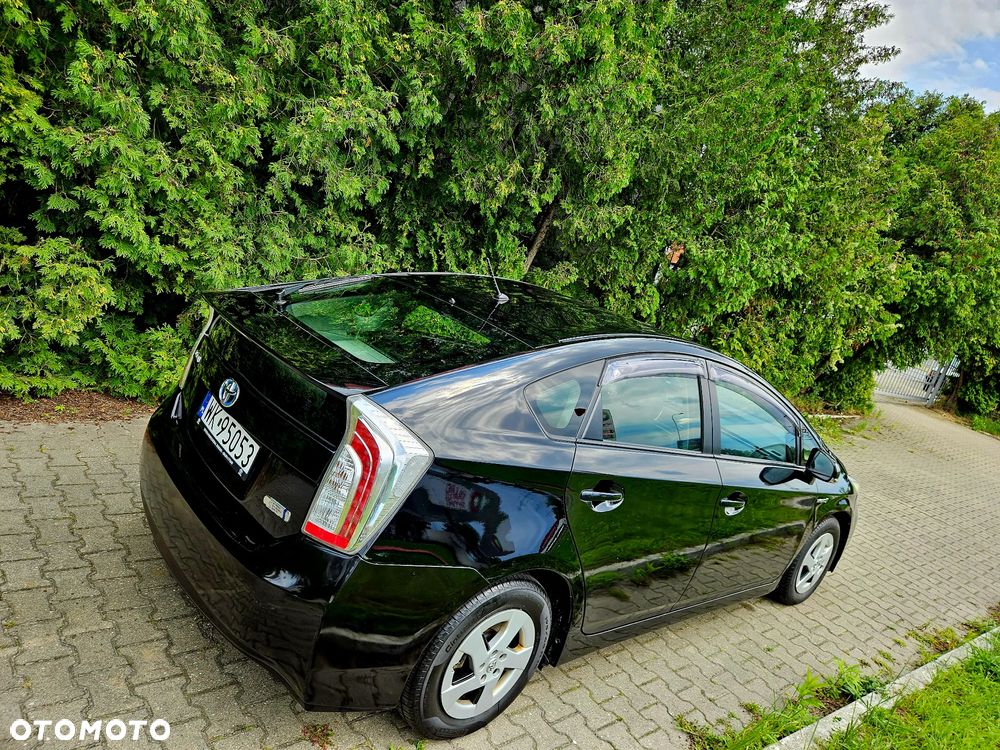 Toyota Prius ver-1-8-hsd-prestige - 13