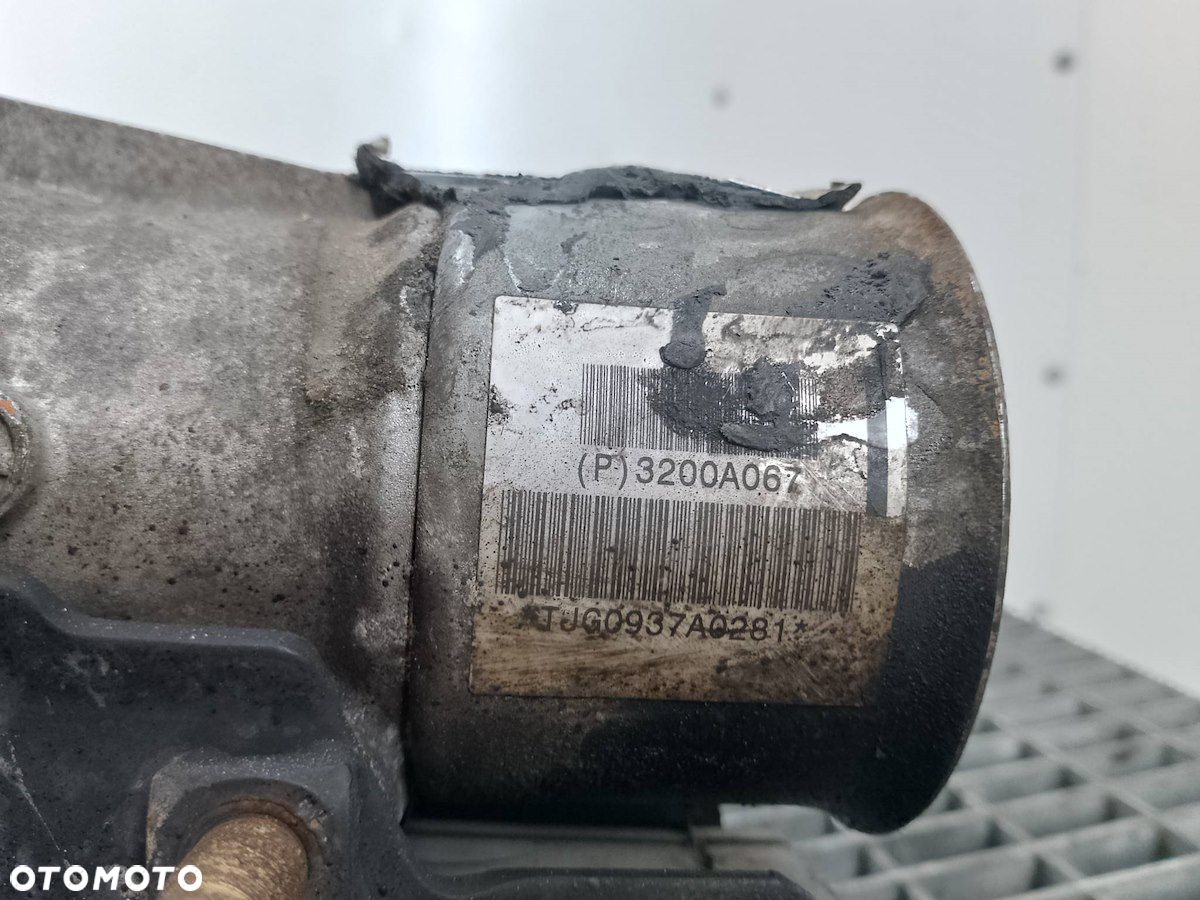 DYFERENCJAŁ PRZÓD JEEP PATRIOT P3200A067 2.4 16V - 3