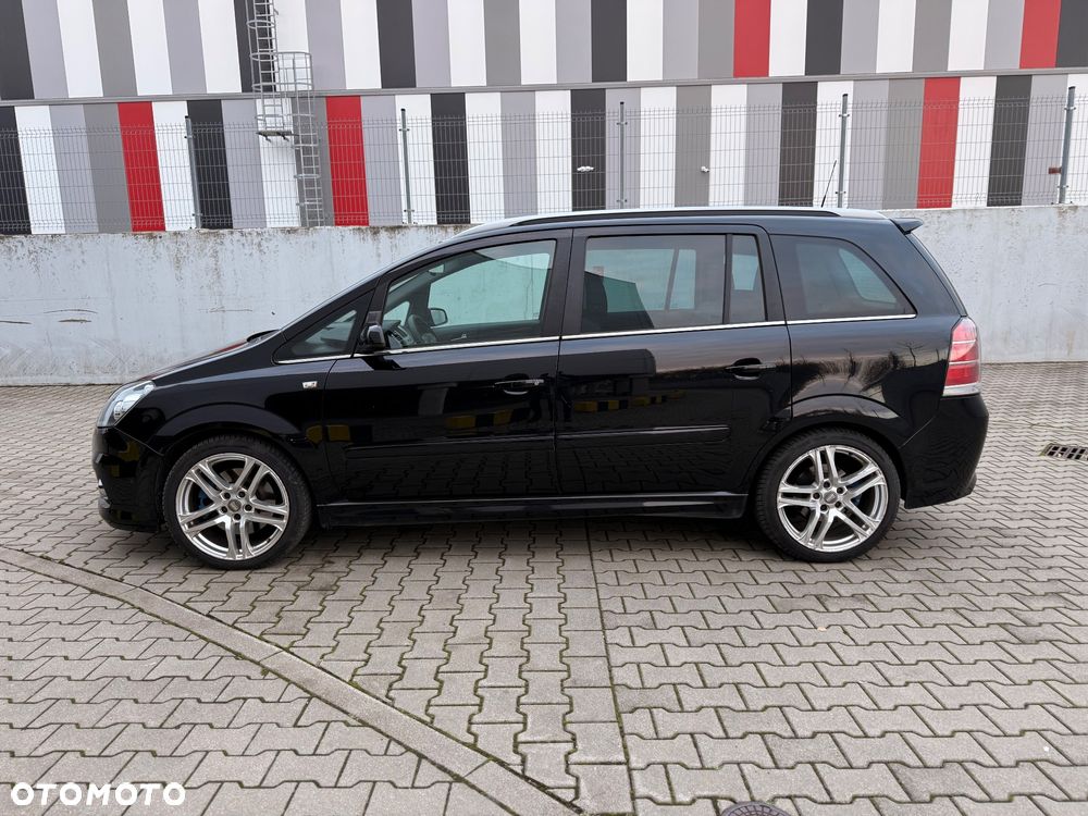 Opel Zafira OPC - 12