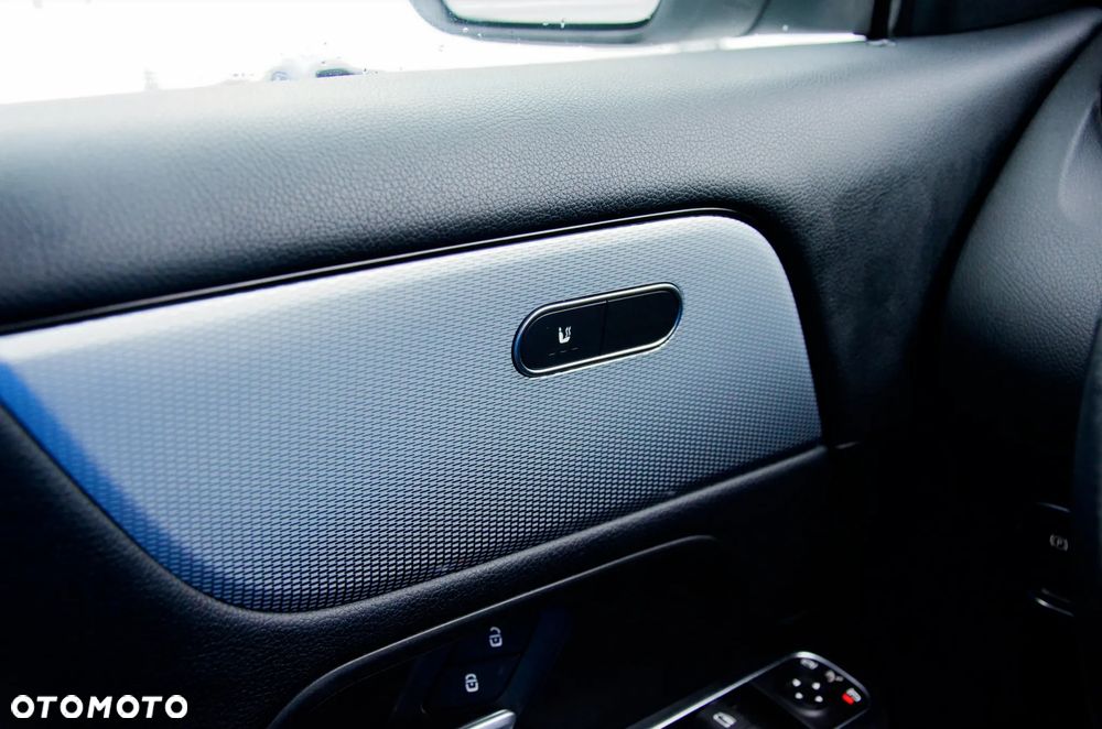 Mercedes-Benz GLA 180 d Style - 22