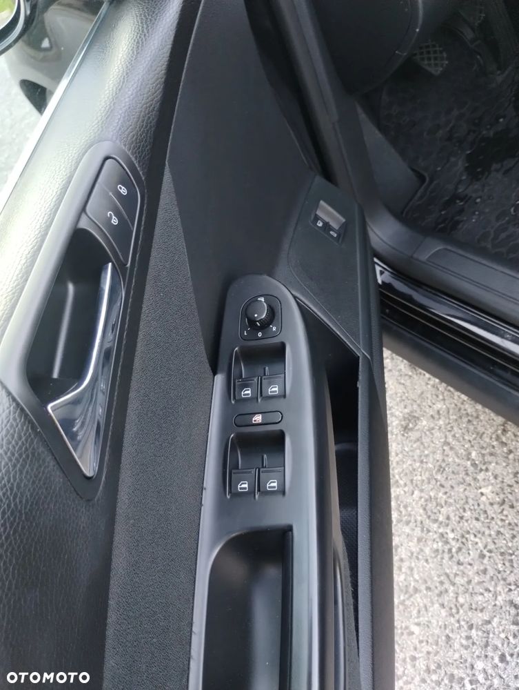 Volkswagen Passat 1.9 TDI Highline - 5