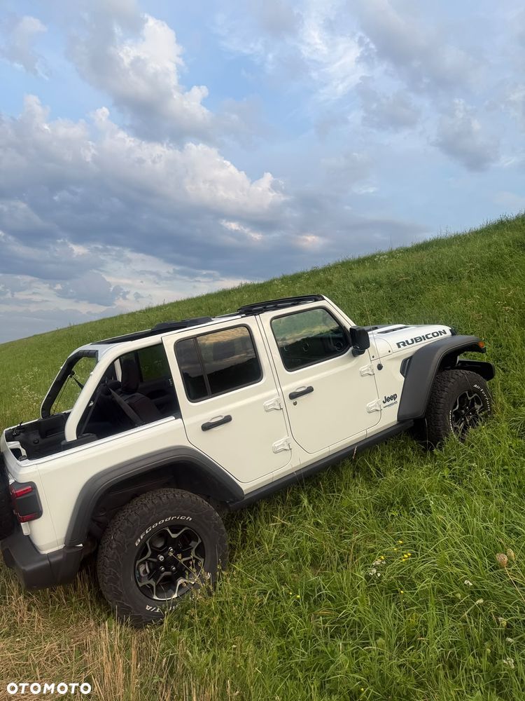 Jeep Wrangler - 4