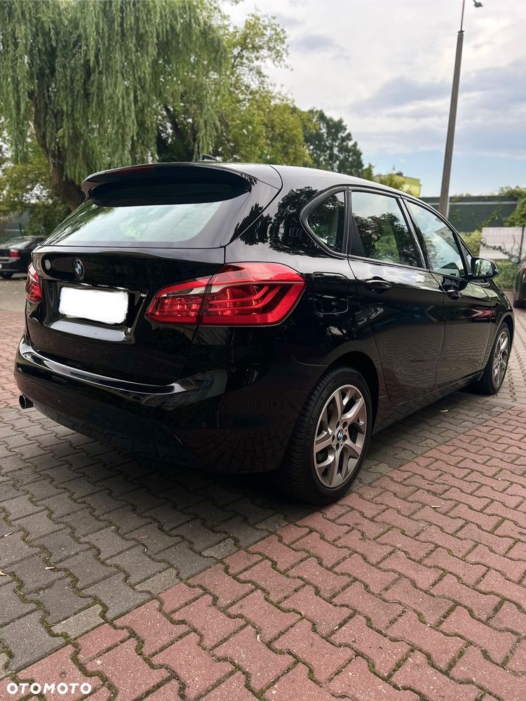 BMW Seria 2 218d - 4