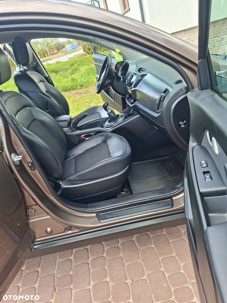 Kia Sportage 1.7 CRDI 2WD Spirit - 9