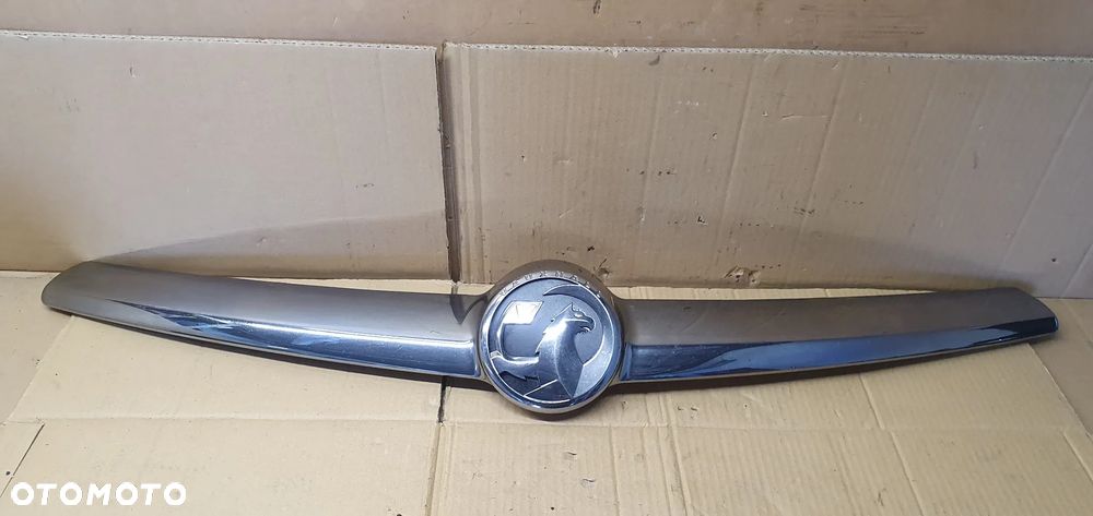 Listwa chrom grilla atrapy Opel Vivaro B 623824952R 93868861 - 1