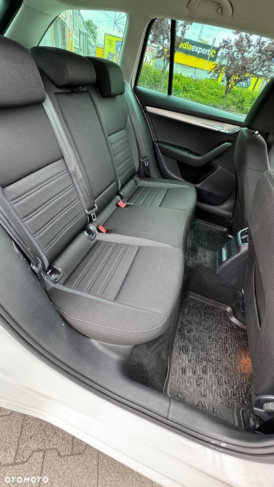 Skoda Octavia 1.6 TDI Ambition - 15