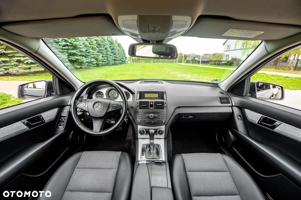 Mercedes-Benz Klasa C 200 7G-TRONIC Avantgarde Edition - 24