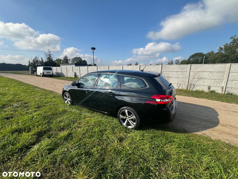 Peugeot 308 1.5 BlueHDi Allure S&S - 5