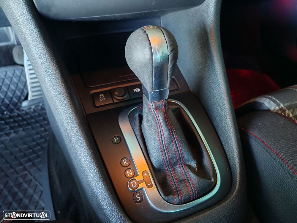 VW Golf 2.0 TSi GTI DSG - 17