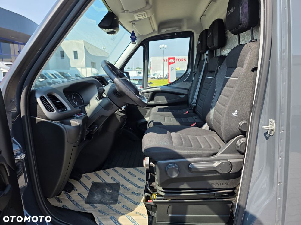 Iveco 35S18 Chłodnia Izoterma Furgon Maxi Izolowany Blaszak Krajowy 3l 180KM Ledy Nawigacja - 10