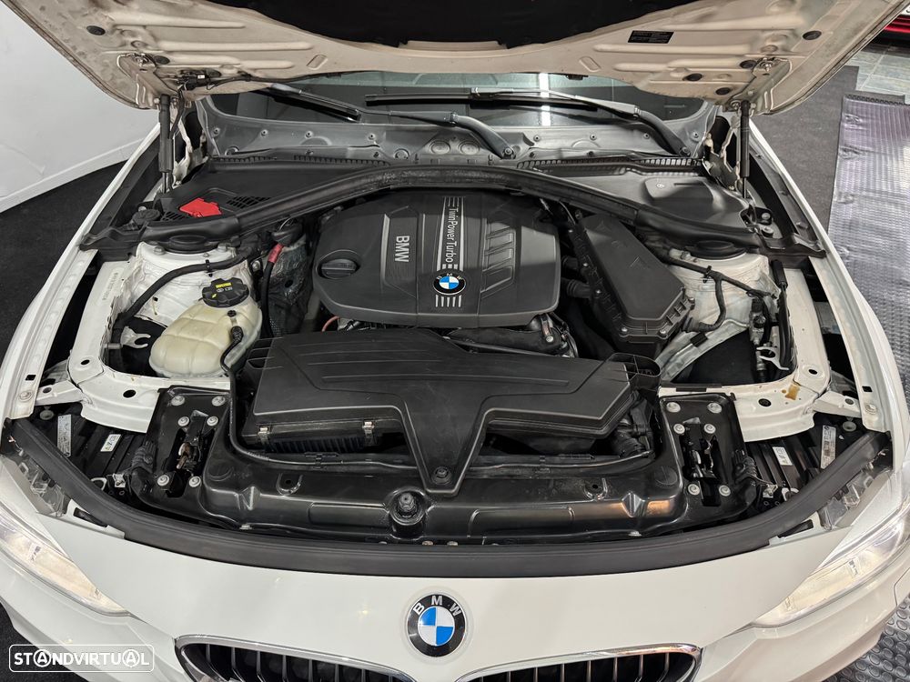 BMW 320 d Pack M - 25