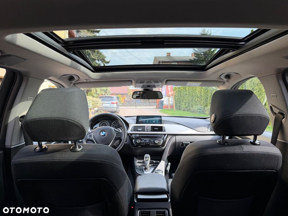 BMW Seria 3 320d Efficient Dynamics Edition Blue Perf Sport Line - 26