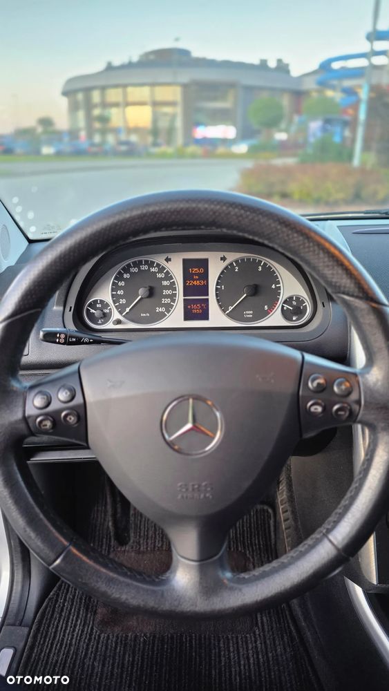 Mercedes-Benz Klasa A 180 CDI Autotronic Avantgarde - 13