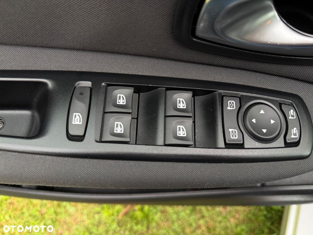 Renault Scenic - 19