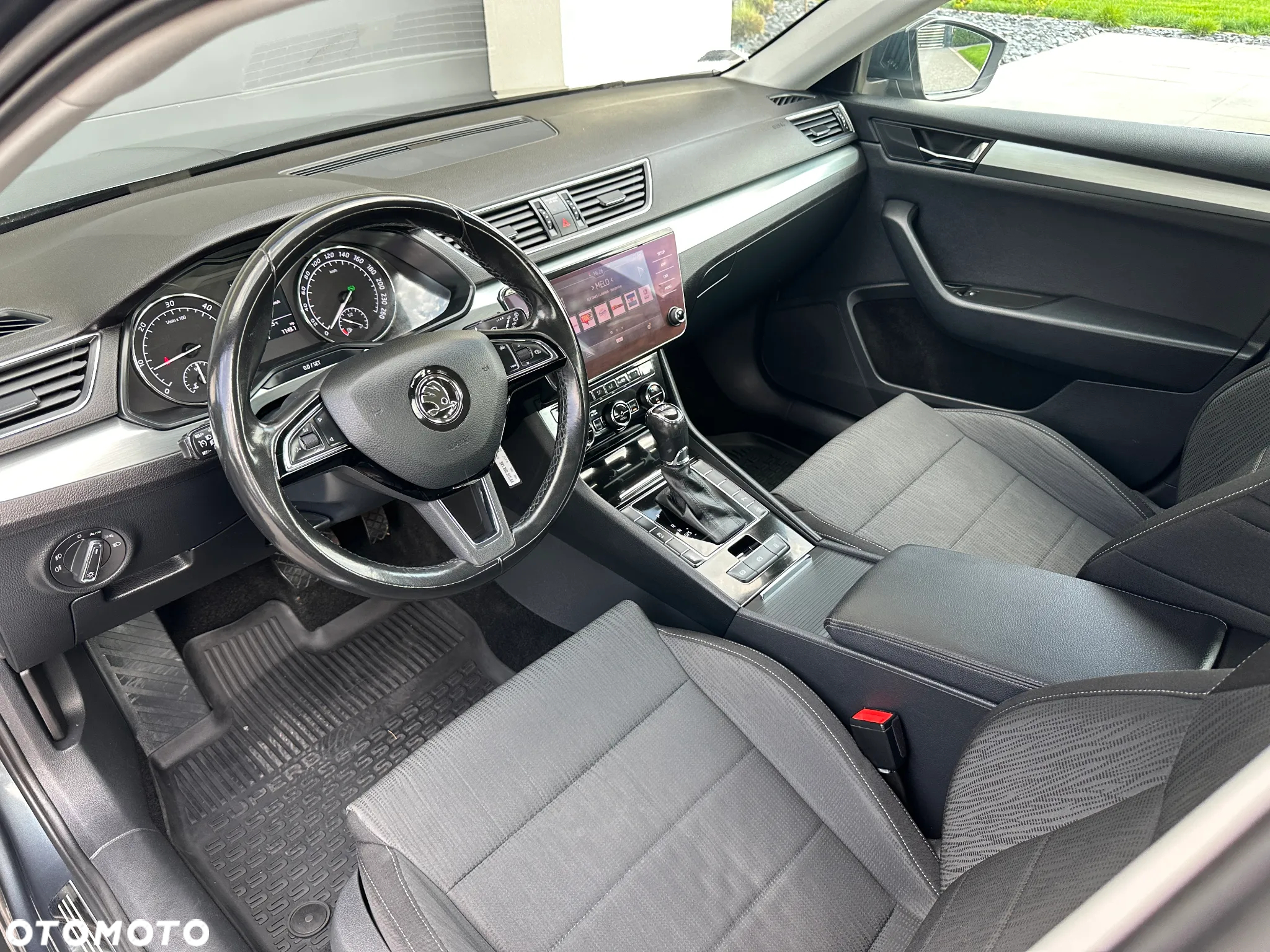 Skoda Superb 2.0 TDI SCR Style DSG - 13