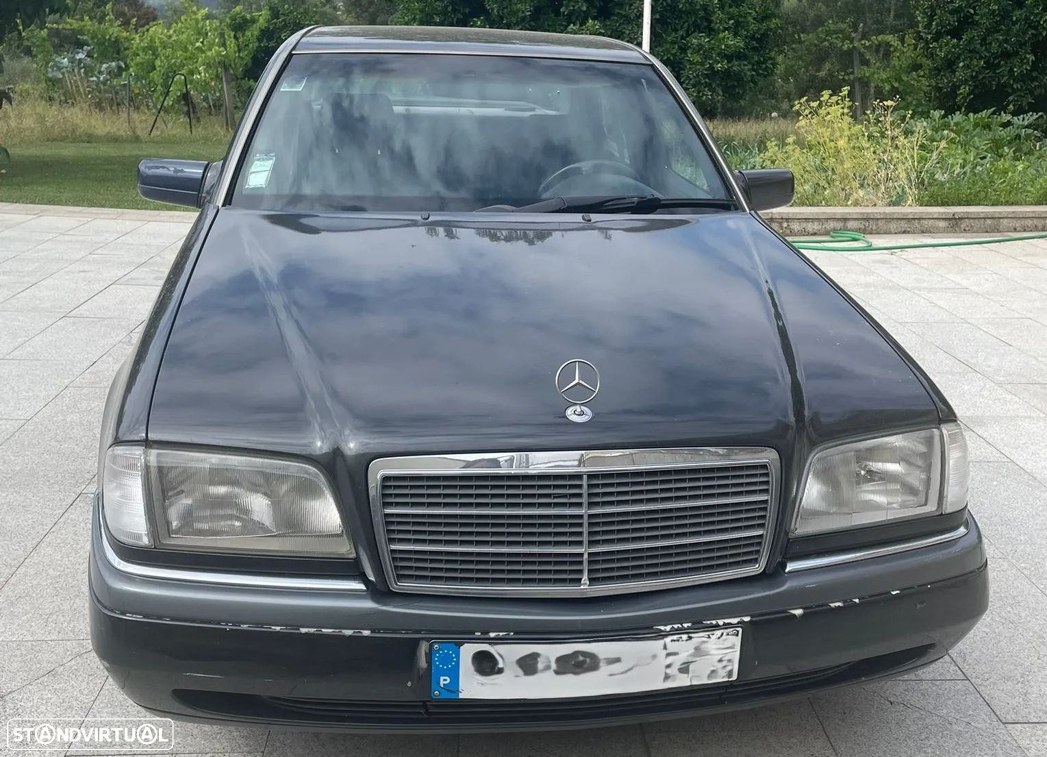 Mercedes-Benz 250 TD - 1