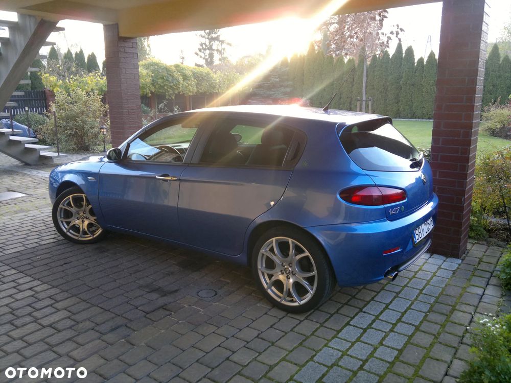 Alfa Romeo 147 1.6 Twin Spark Black Line - 1