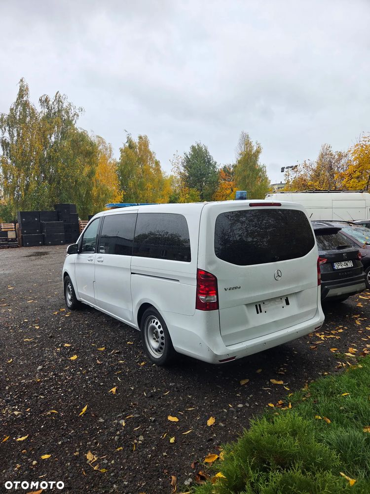 Mercedes-Benz V-Class 2018 photo 2
