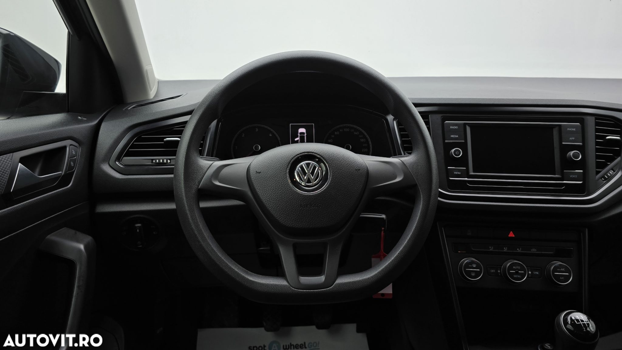 Volkswagen T-ROC 1.6 TDI Base - 15