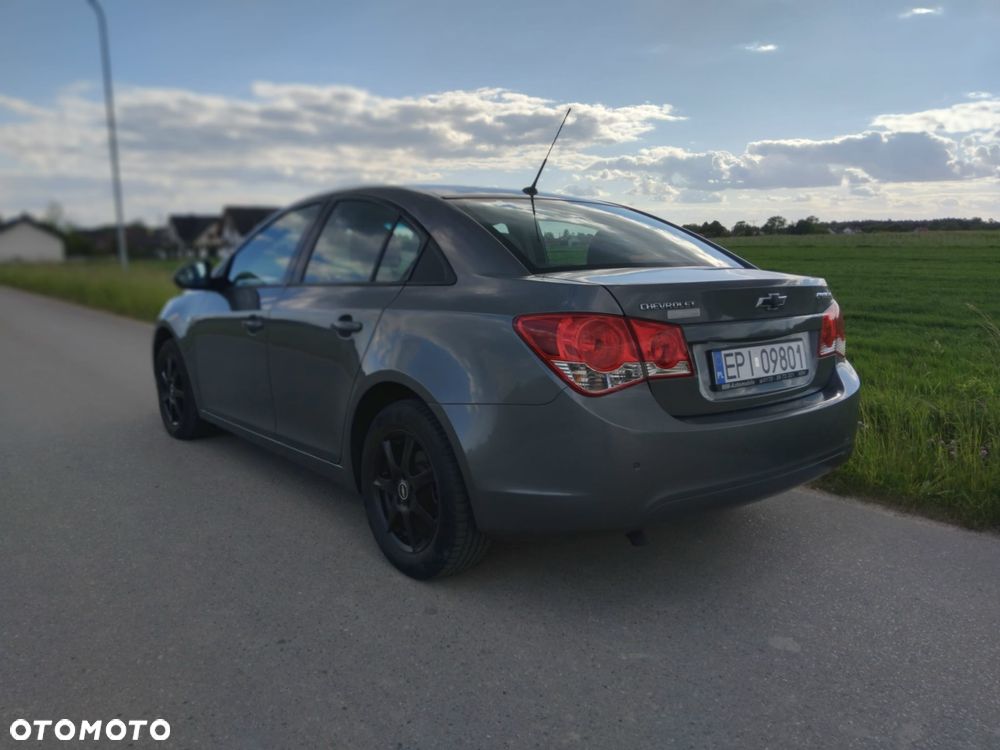 Chevrolet Cruze 1.8 LT - 3